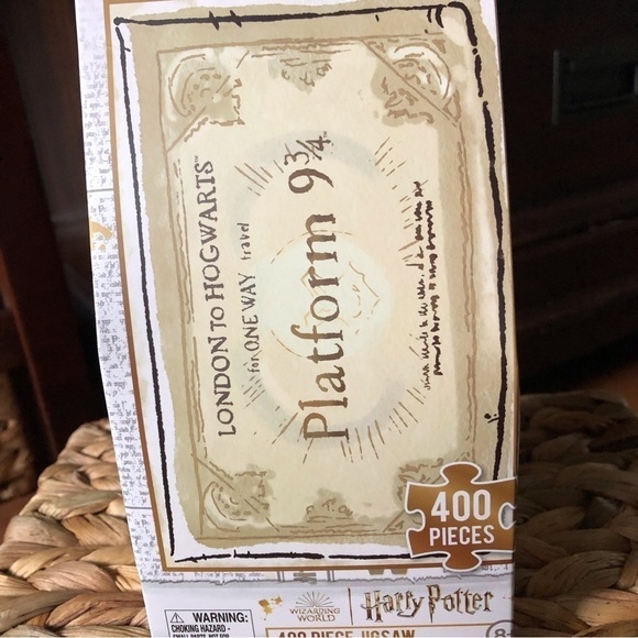Harry Potter Platform 9 3/4 ticket puzzle 400pc. - Picture 4 of 4